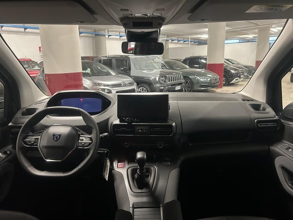 Peugeot Rifter nuova a Salerno (5)
