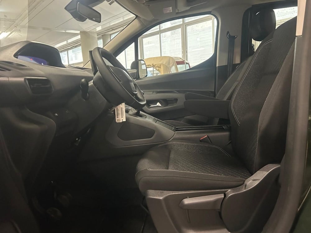 Peugeot Rifter nuova a Salerno (6)