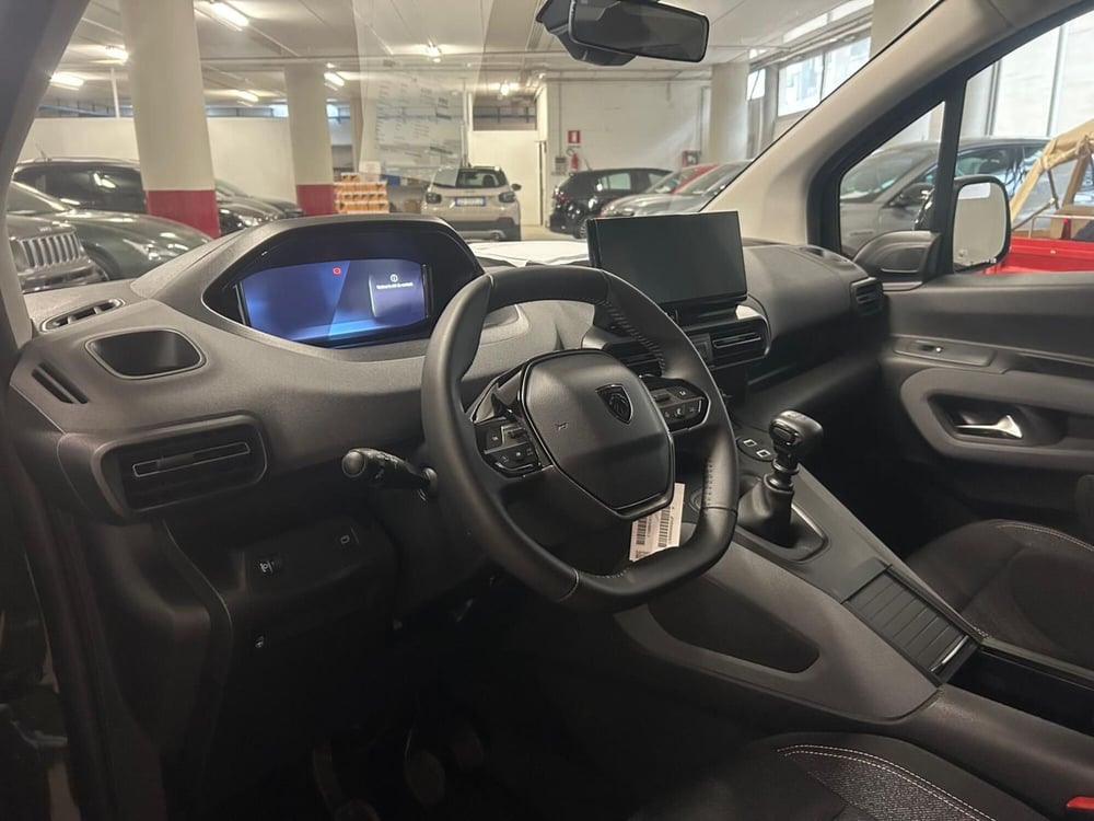 Peugeot Rifter nuova a Salerno (8)