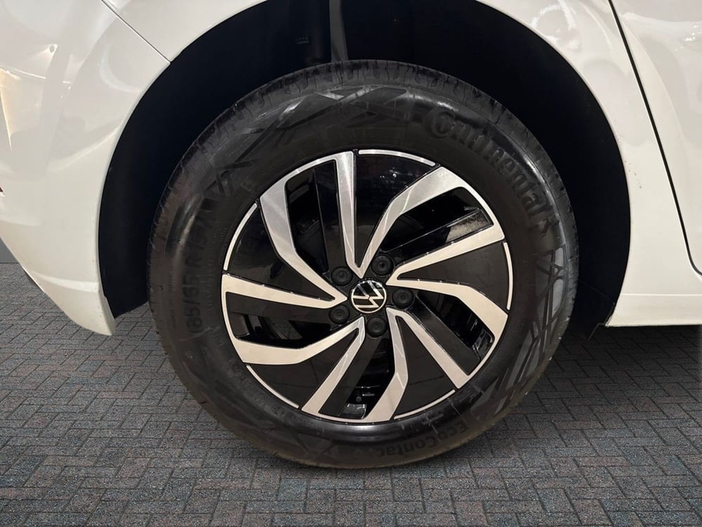 Volkswagen Polo nuova a Prato (6)