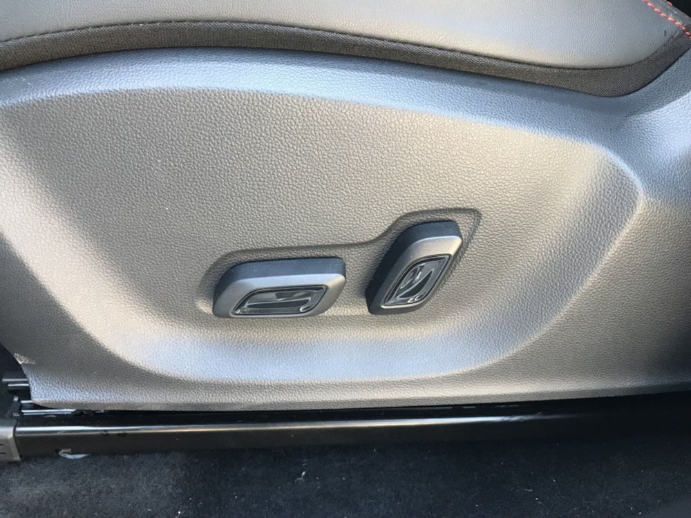 Mg ZS EV usata a Cuneo (10)