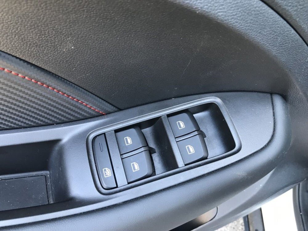 Mg ZS EV usata a Cuneo (11)