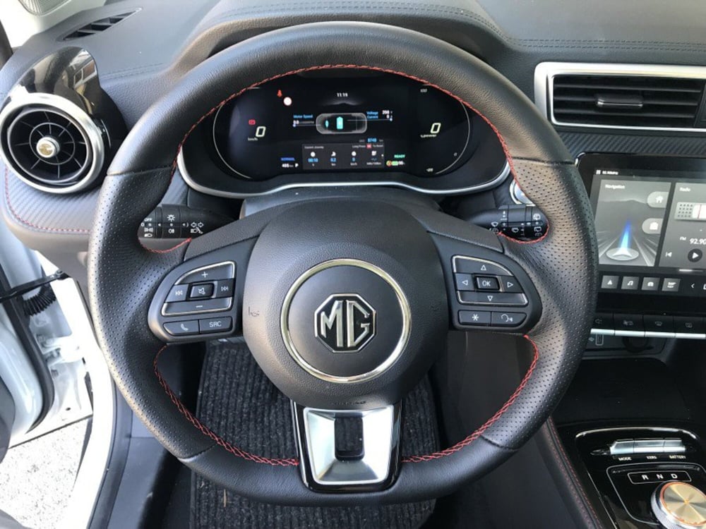 Mg ZS EV usata a Cuneo (12)