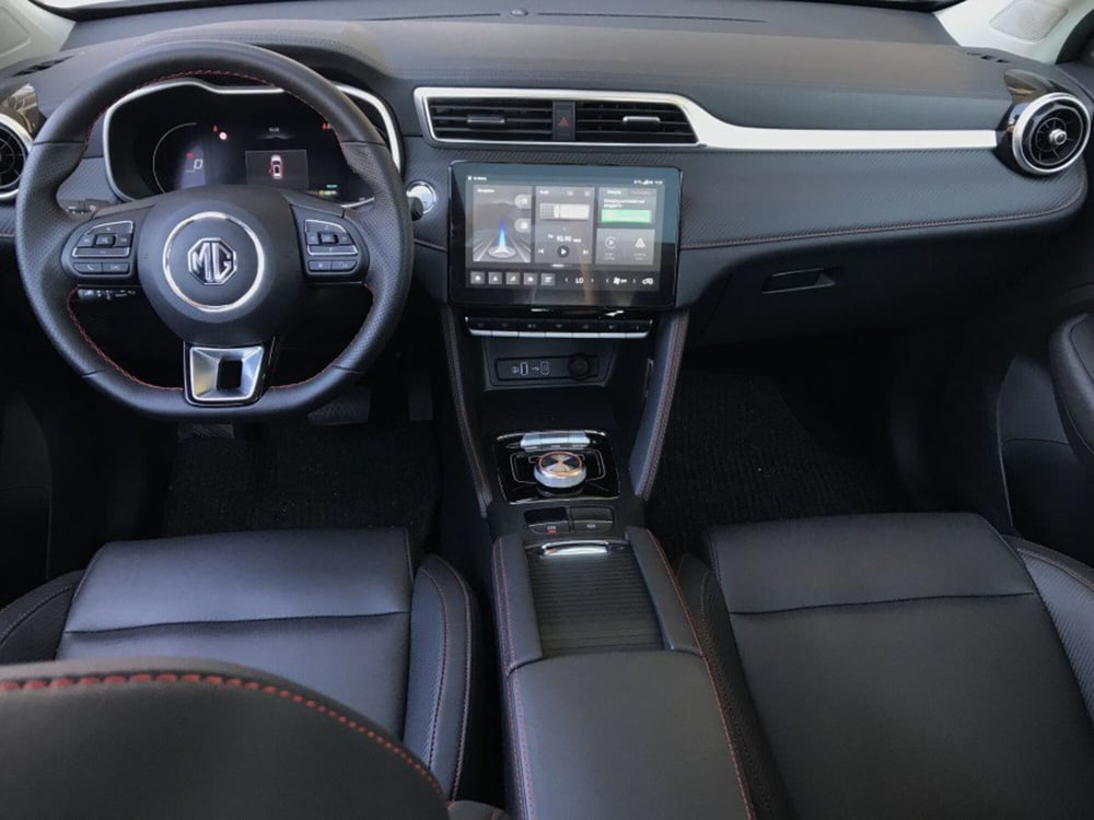Mg ZS EV usata a Cuneo (6)