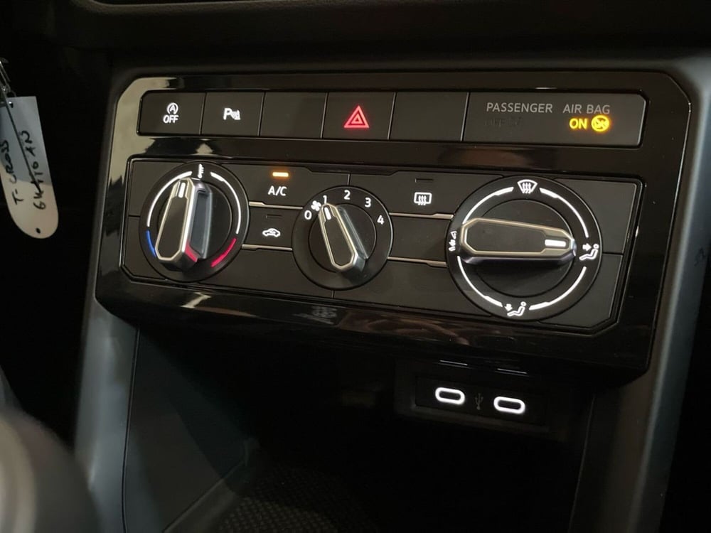Volkswagen T-Cross usata a Prato (15)