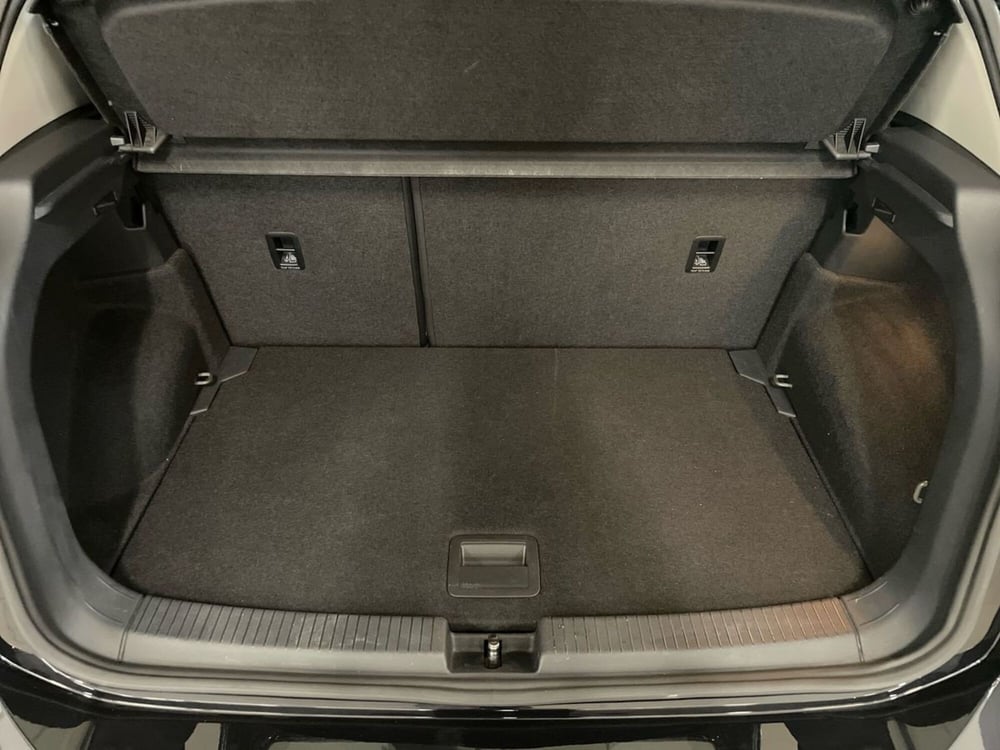 Volkswagen T-Cross usata a Prato (8)