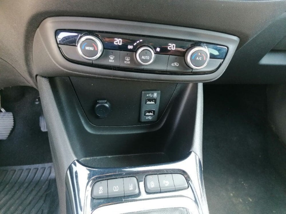 Opel Crossland usata a Milano (16)