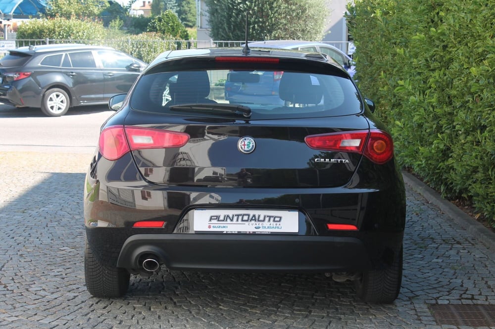 Alfa Romeo Giulietta usata a Cuneo (4)