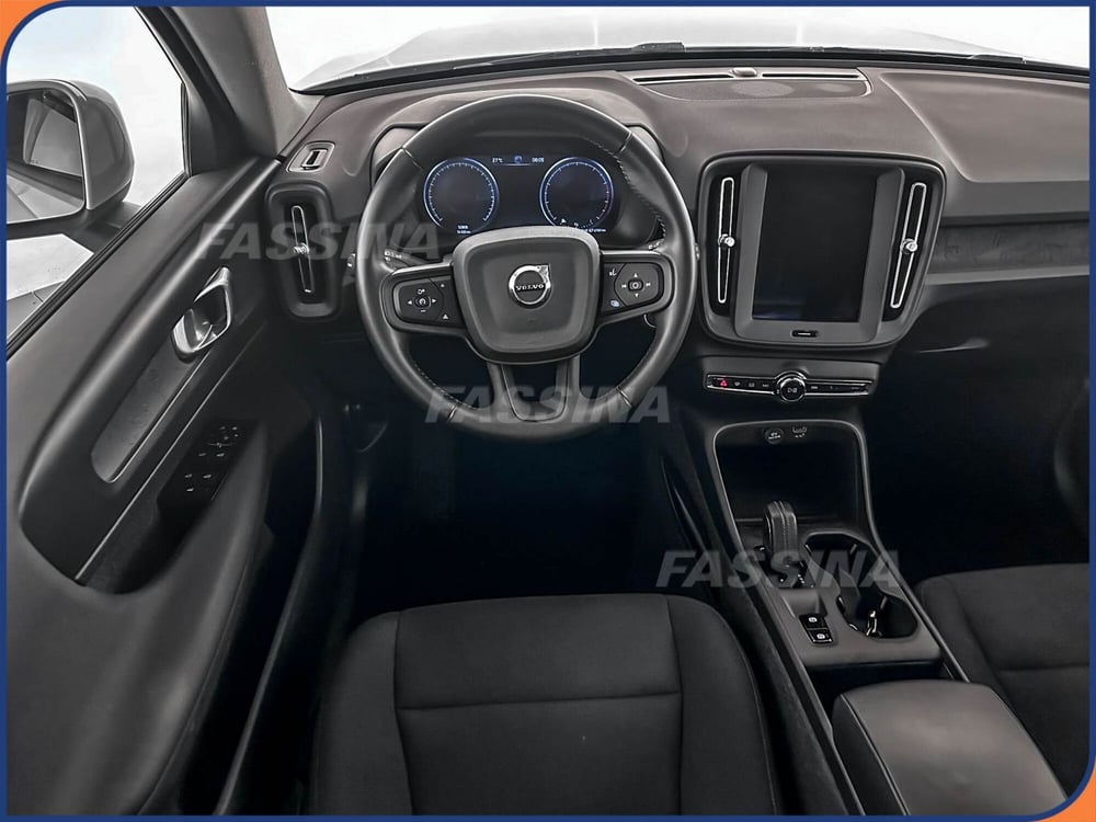 Volvo XC40 usata a Milano (10)