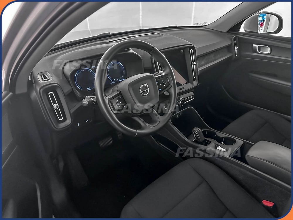 Volvo XC40 usata a Milano (9)
