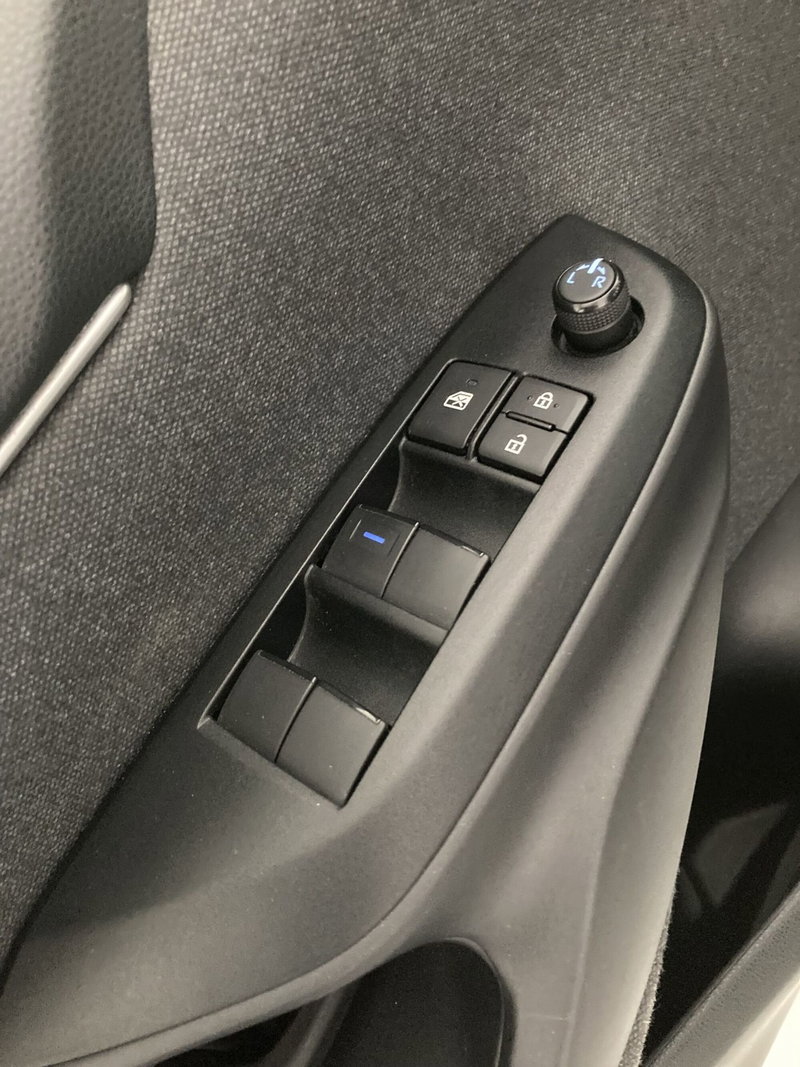 Toyota Yaris usata a Barletta-Andria-Trani (12)