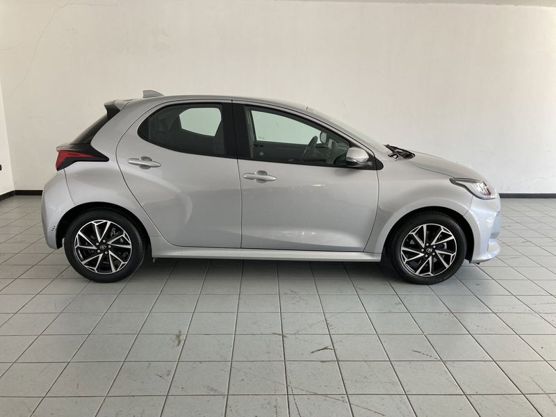 Toyota Yaris usata a Barletta-Andria-Trani (4)