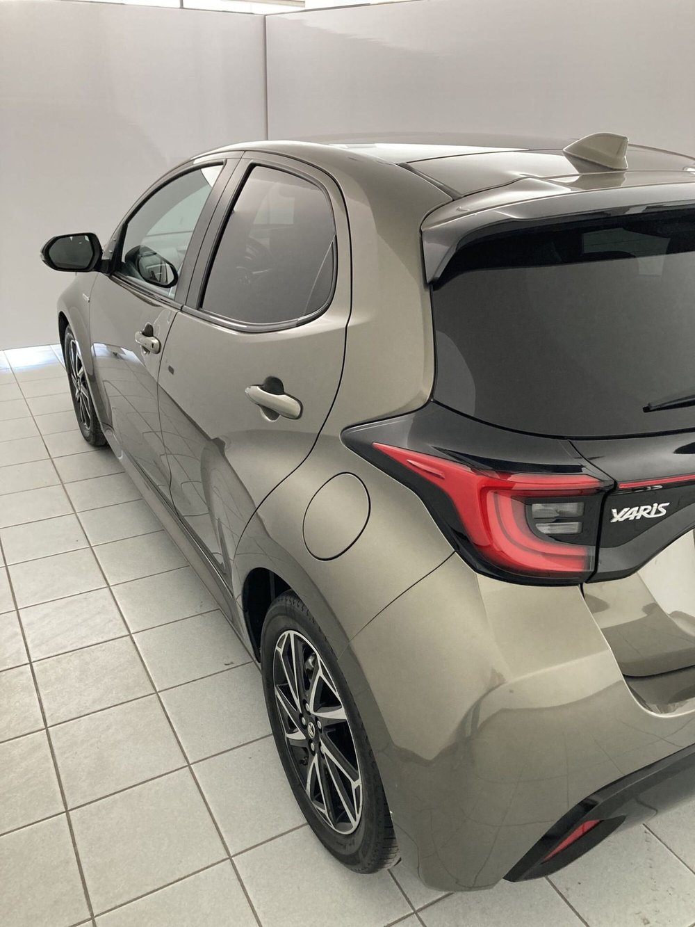 Toyota Yaris usata a Barletta-Andria-Trani (9)