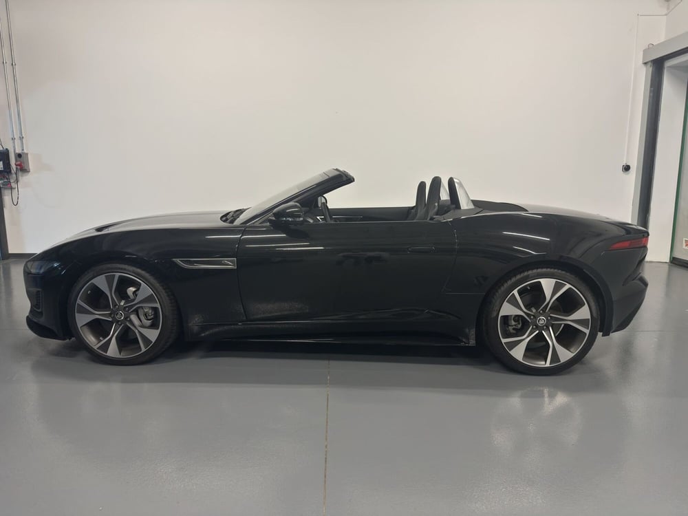 Jaguar F-Type Cabrio nuova a Milano (13)