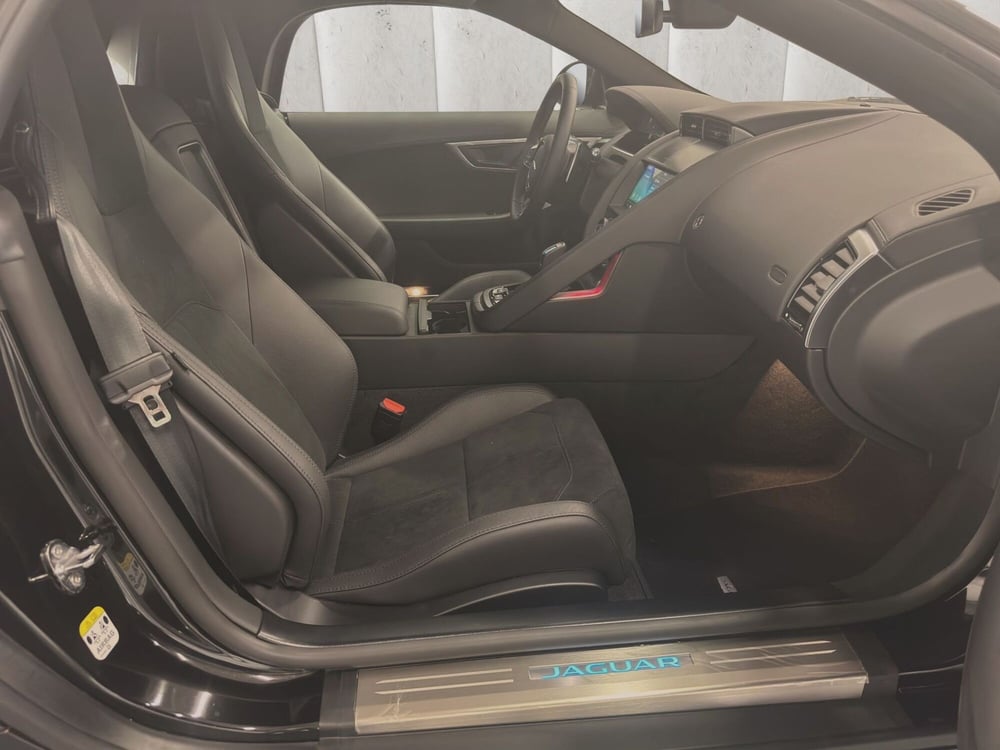 Jaguar F-Type Cabrio nuova a Milano (3)