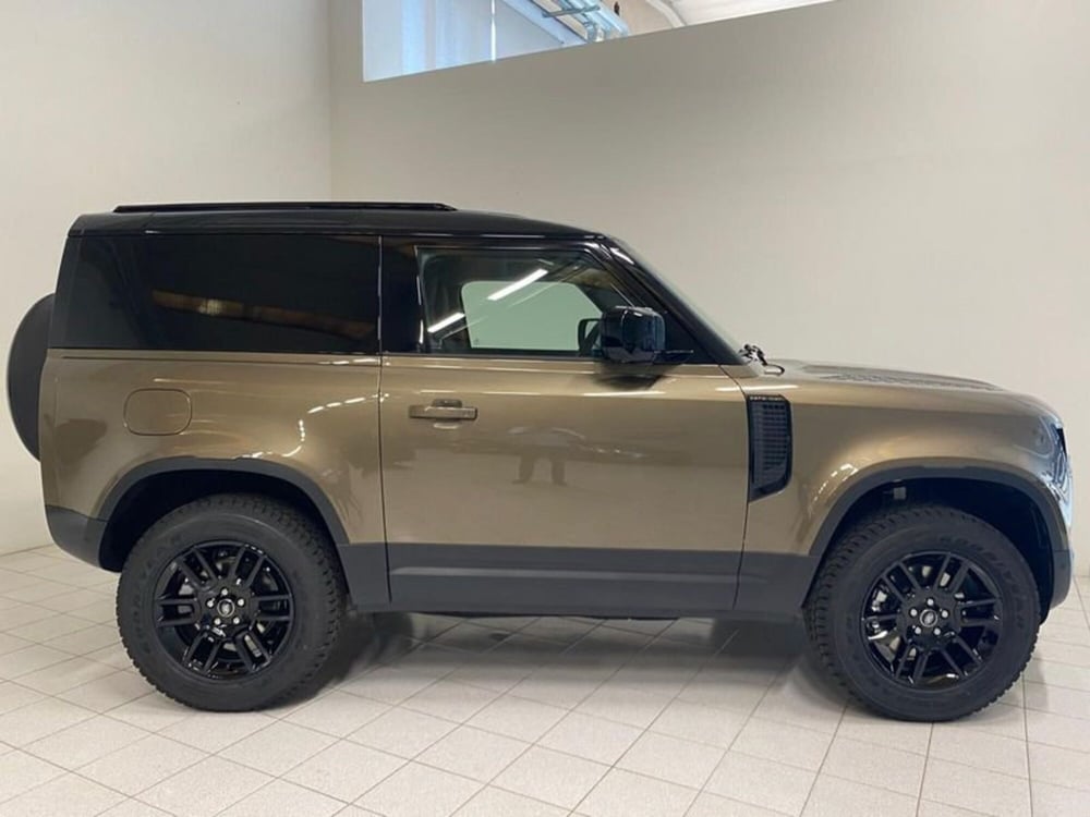 Land Rover Defender usata a Novara (8)