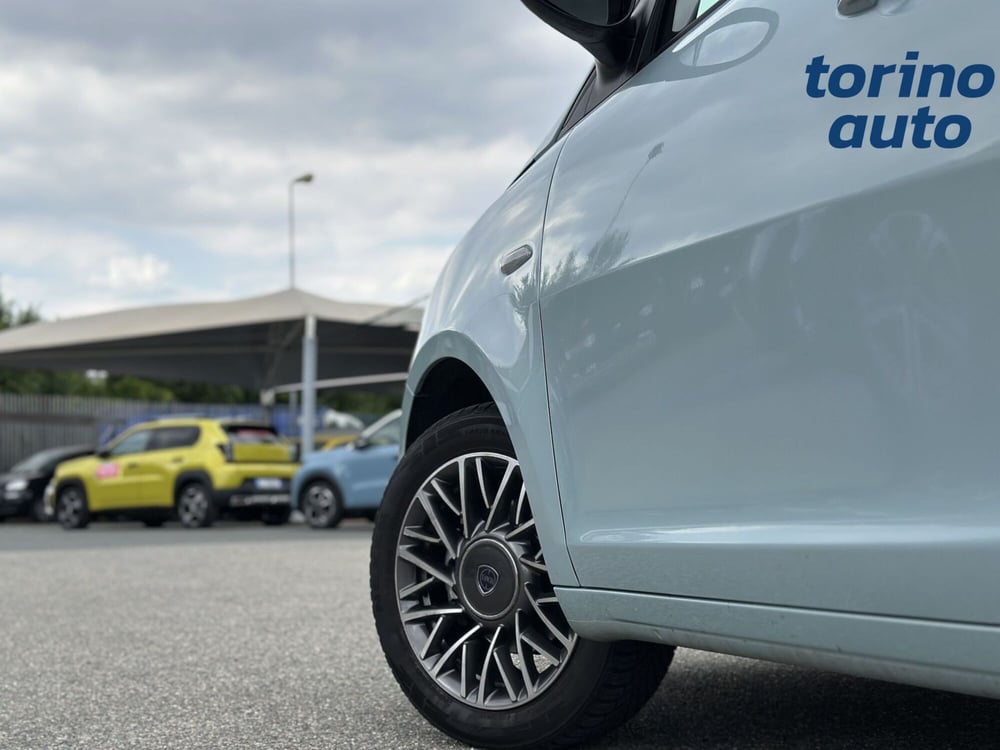 Lancia Ypsilon usata a Torino (10)