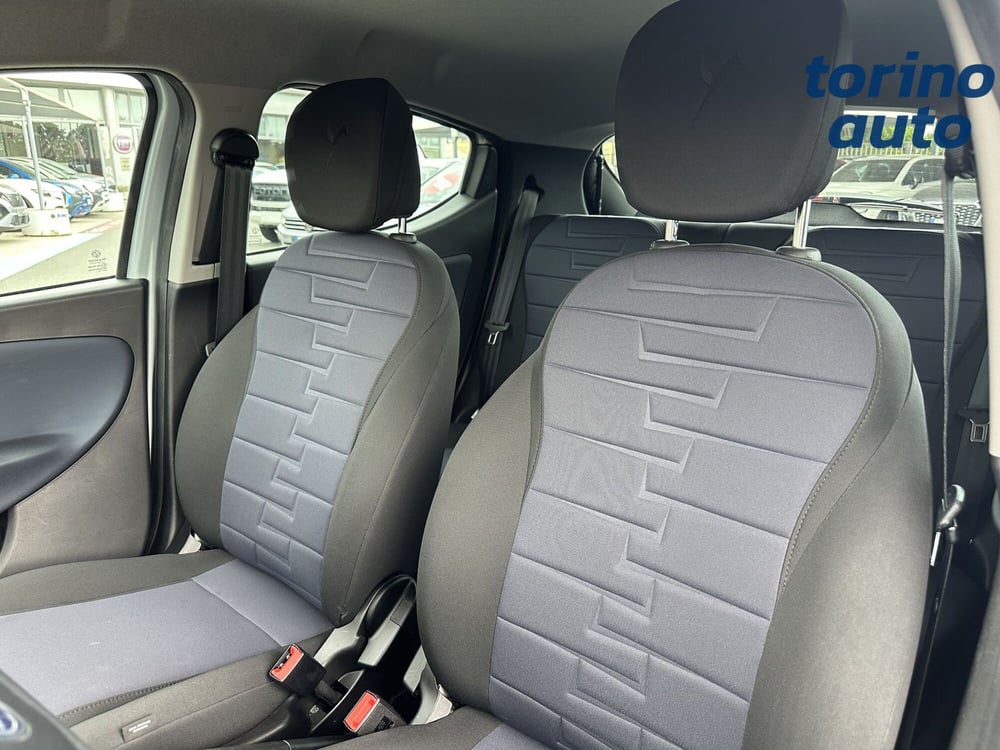 Lancia Ypsilon usata a Torino (11)