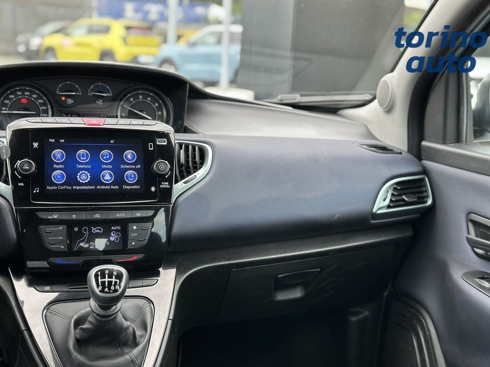 Lancia Ypsilon usata a Torino (15)