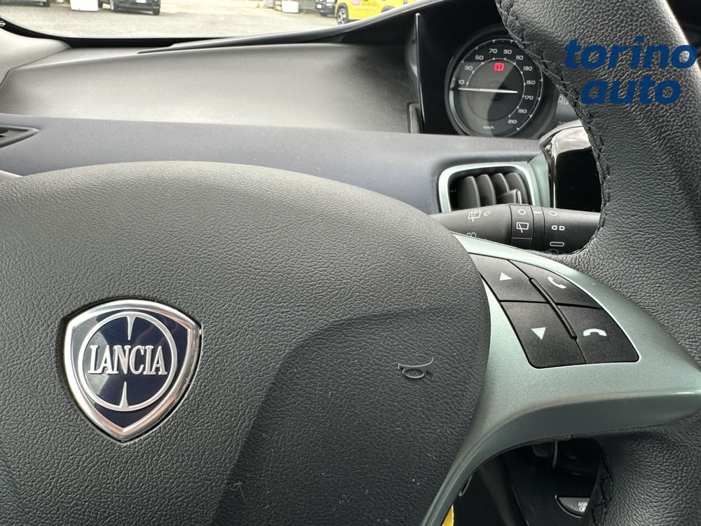 Lancia Ypsilon usata a Torino (19)