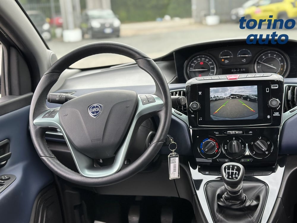 Lancia Ypsilon usata a Torino (16)