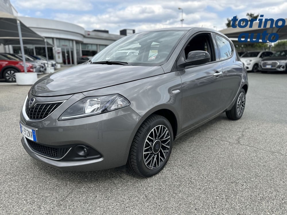 Lancia Ypsilon usata a Torino (3)