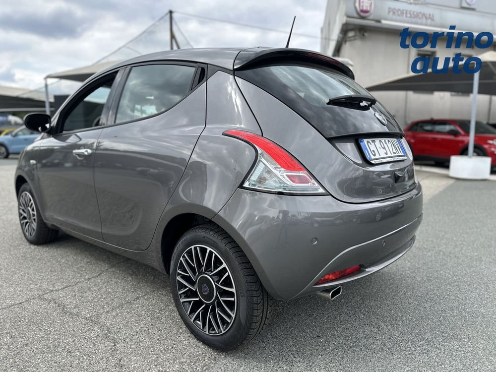 Lancia Ypsilon usata a Torino (5)