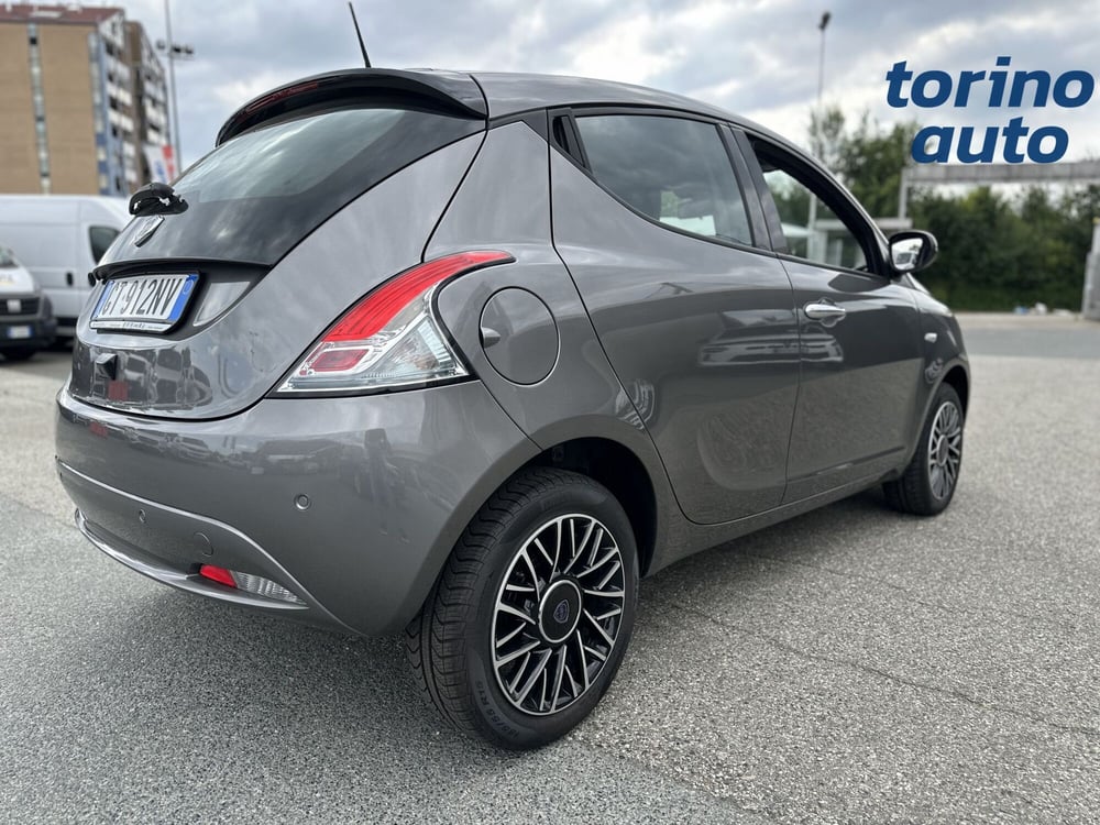Lancia Ypsilon usata a Torino (7)