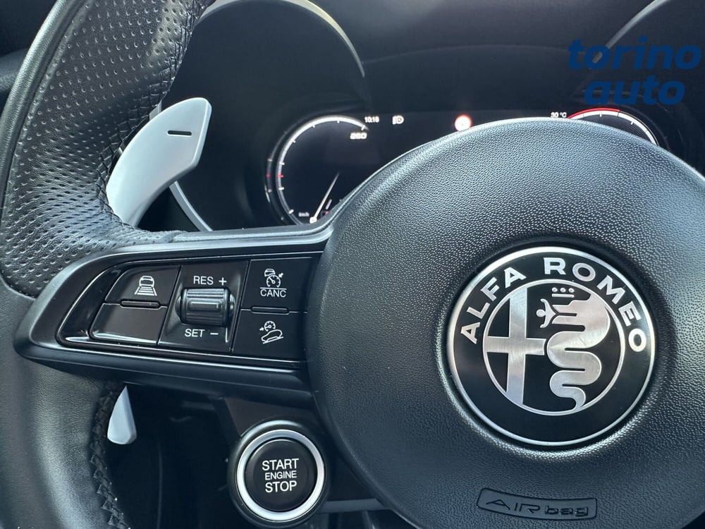 Alfa Romeo Stelvio usata a Torino (19)