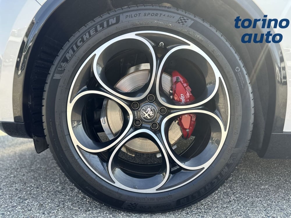 Alfa Romeo Stelvio usata a Torino (9)