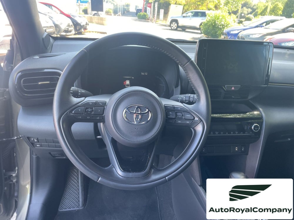 Toyota Yaris Cross usata a Roma (12)