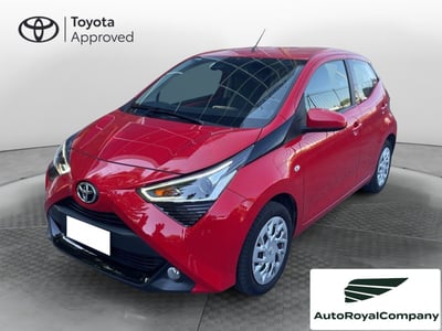 Toyota Aygo Connect 1.0 VVT-i 72 CV 5 porte x-play del 2021 usata a Roma