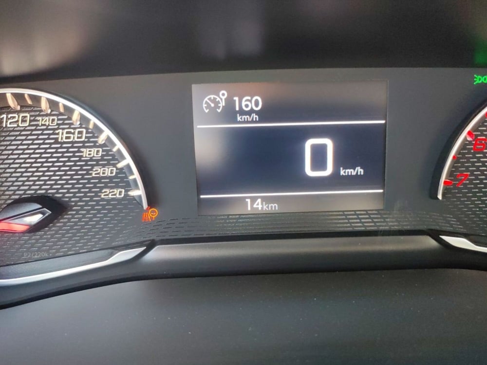 Peugeot 208 nuova a Latina (13)