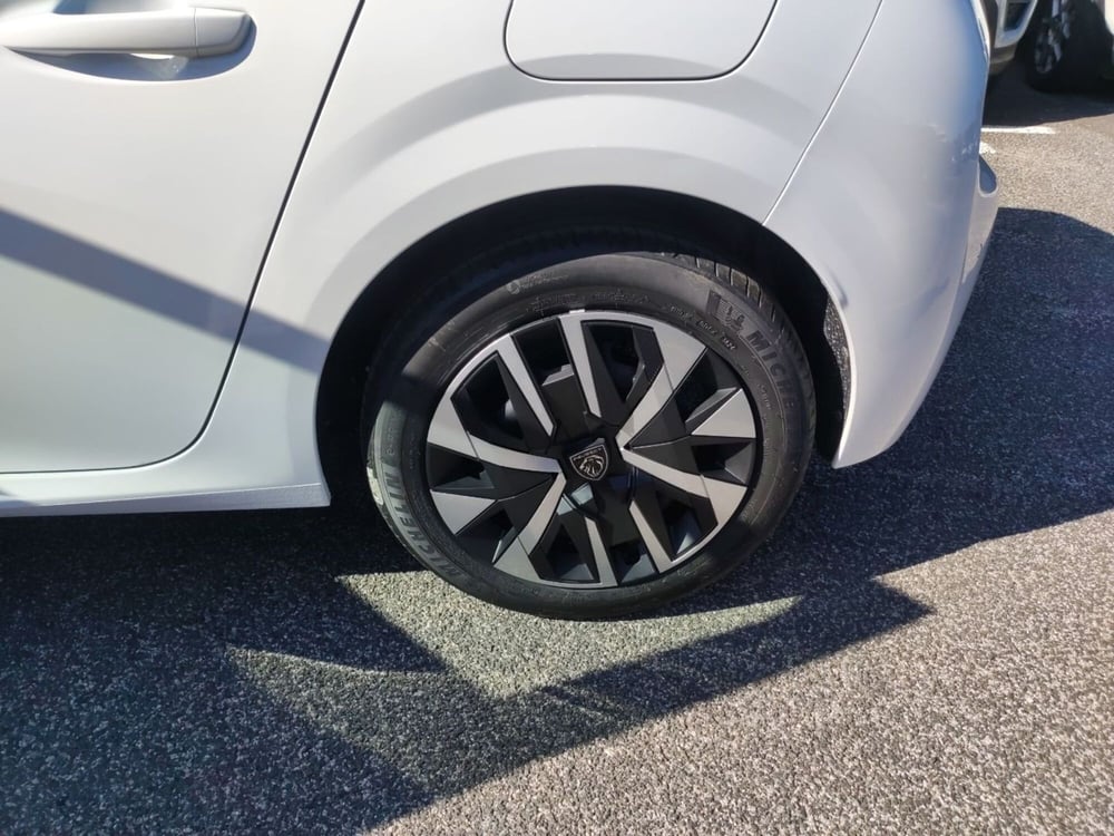 Peugeot 208 nuova a Latina (19)