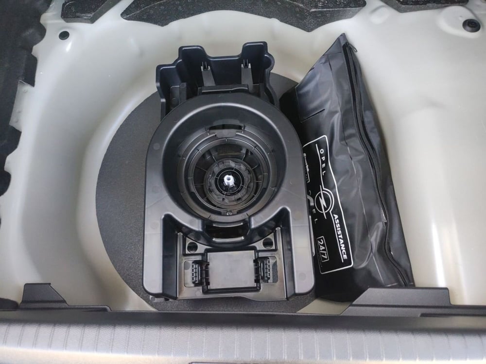 Peugeot 208 nuova a Latina (9)