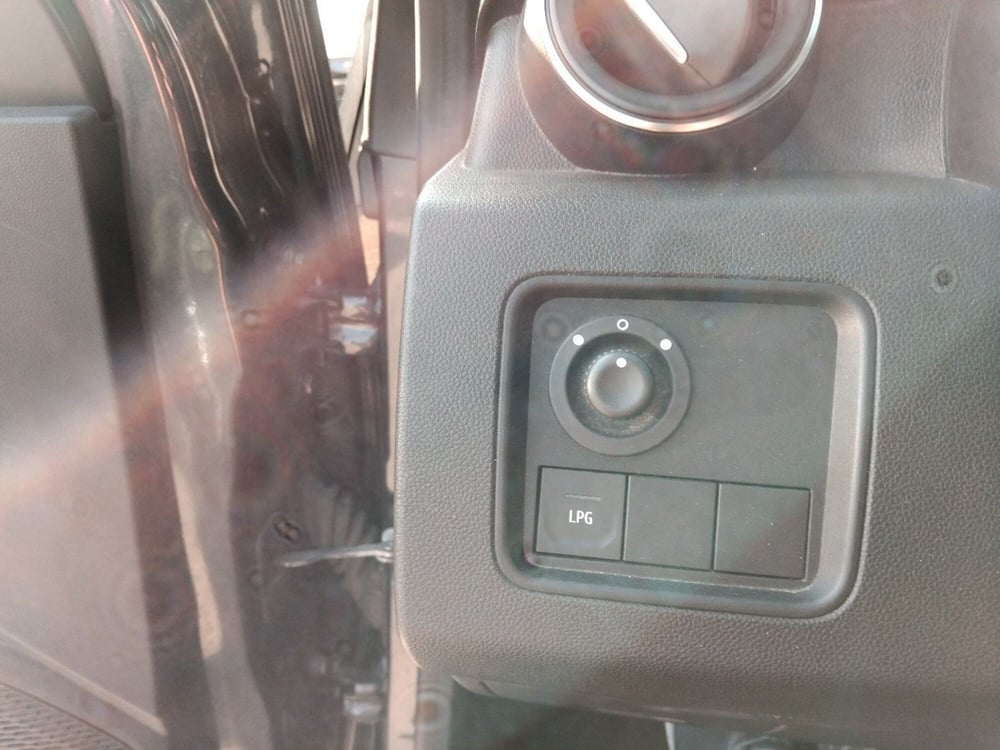 Dacia Duster usata a Roma (14)