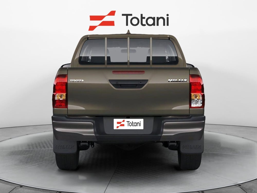 Toyota Hilux nuova a L'Aquila (6)