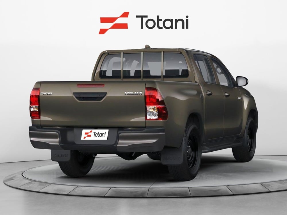Toyota Hilux nuova a L'Aquila (7)