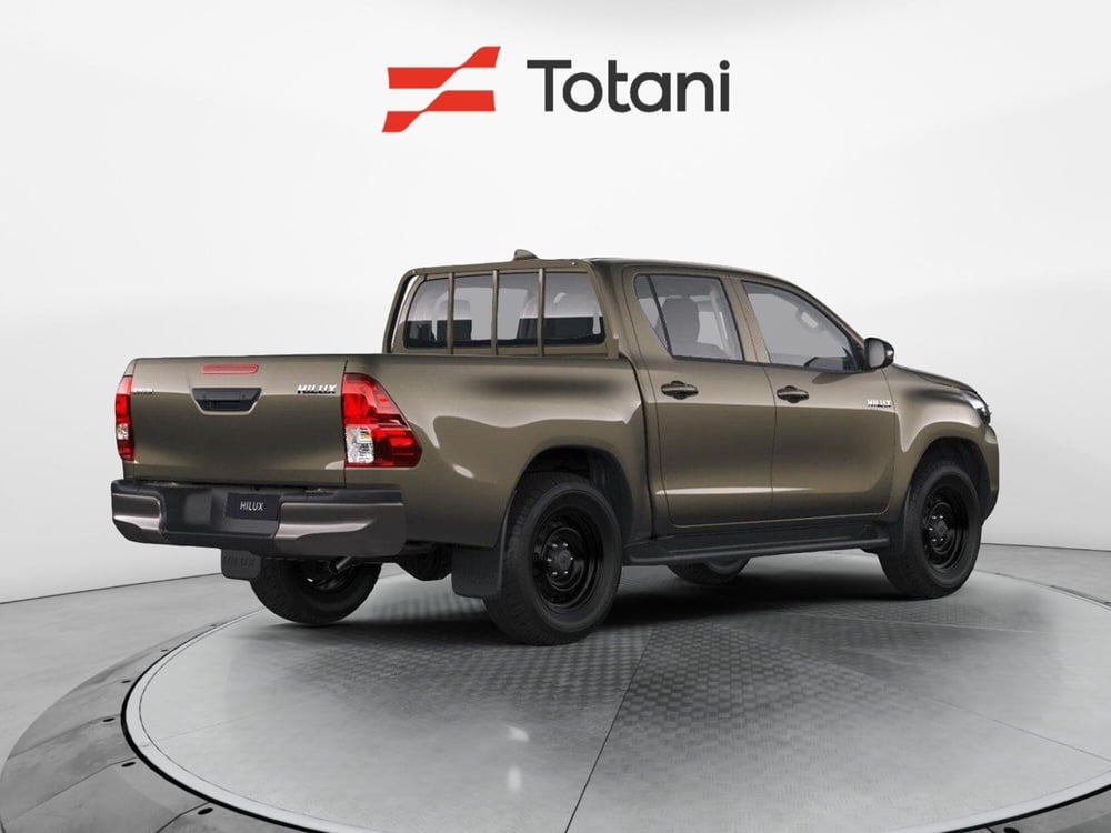 Toyota Hilux nuova a L'Aquila (8)