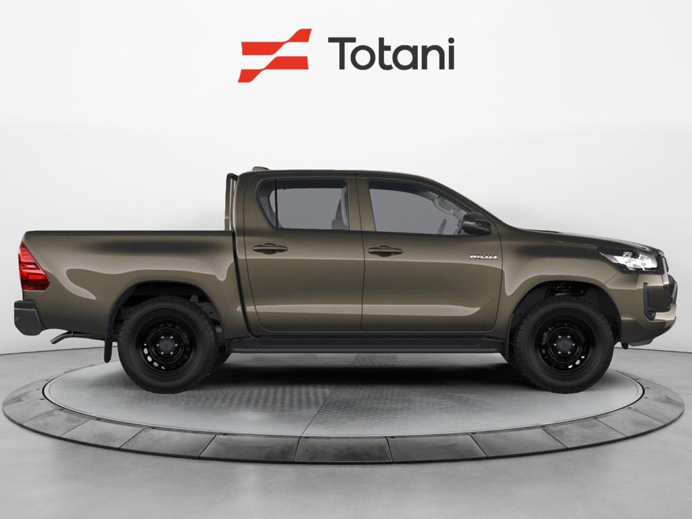 Toyota Hilux nuova a L'Aquila (9)