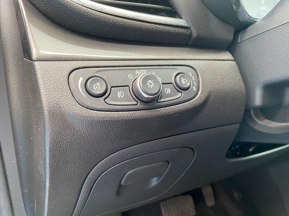 Opel Mokka usata a Milano (16)