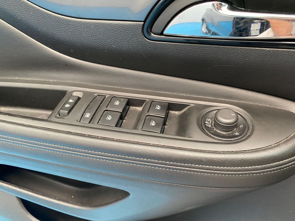 Opel Mokka usata a Milano (17)