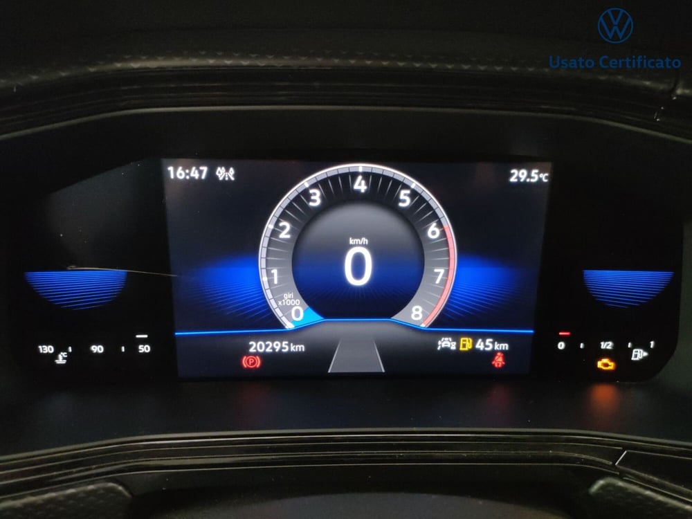 Volkswagen T-Cross usata a Varese (13)