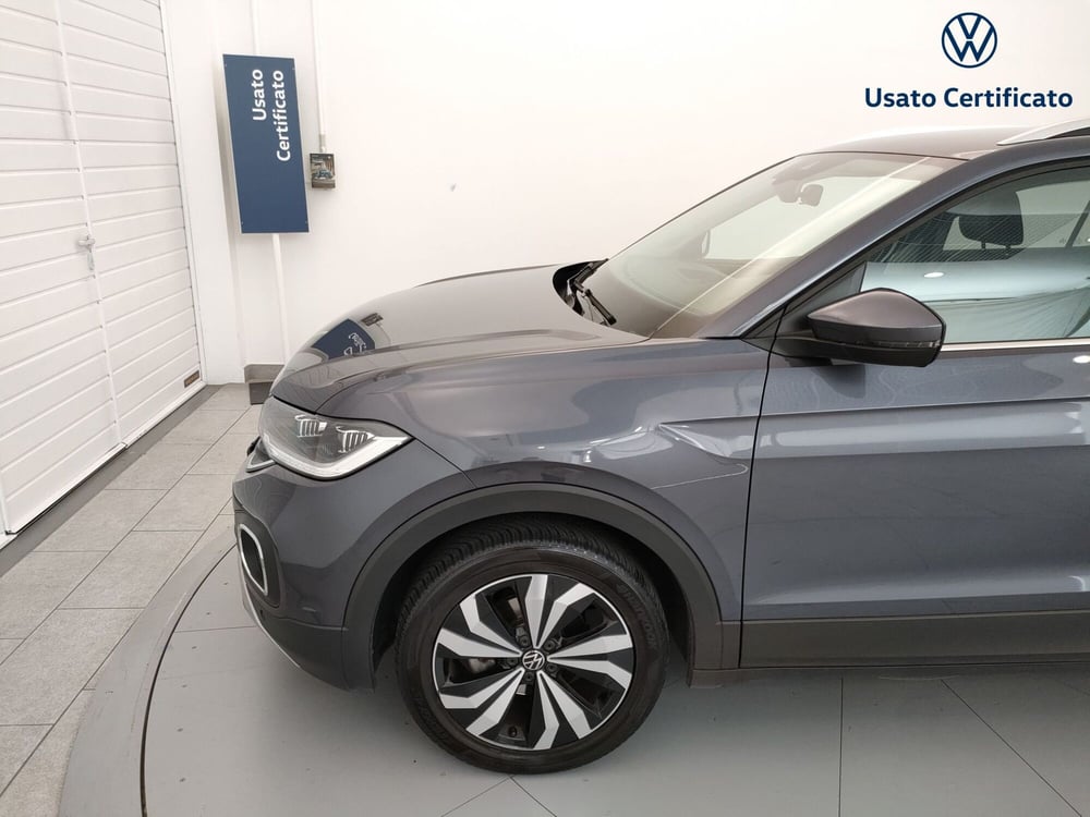Volkswagen T-Cross usata a Varese (8)