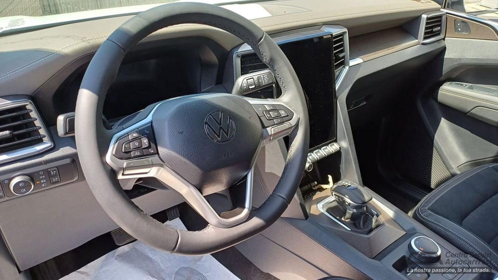 Volkswagen Amarok nuova a Bologna (13)