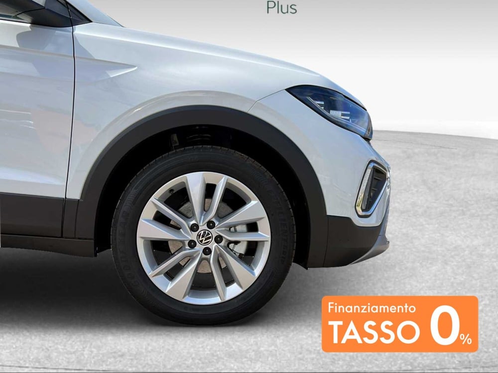 Volkswagen T-Cross nuova a Siena (15)