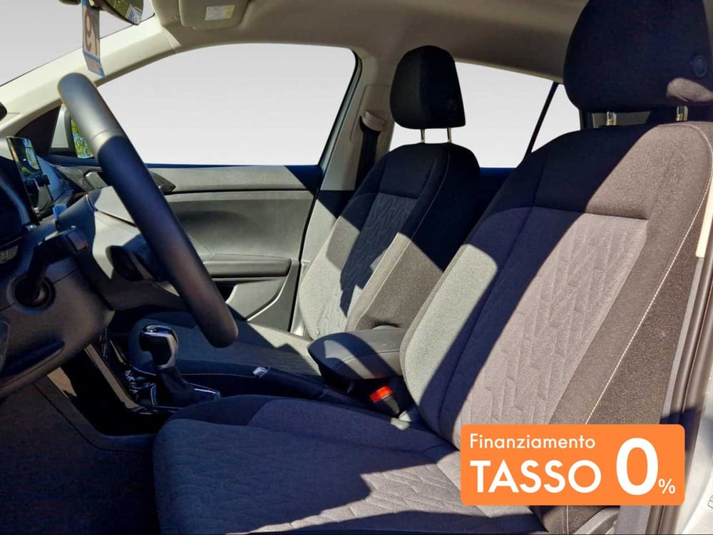 Volkswagen T-Cross usata  (11)
