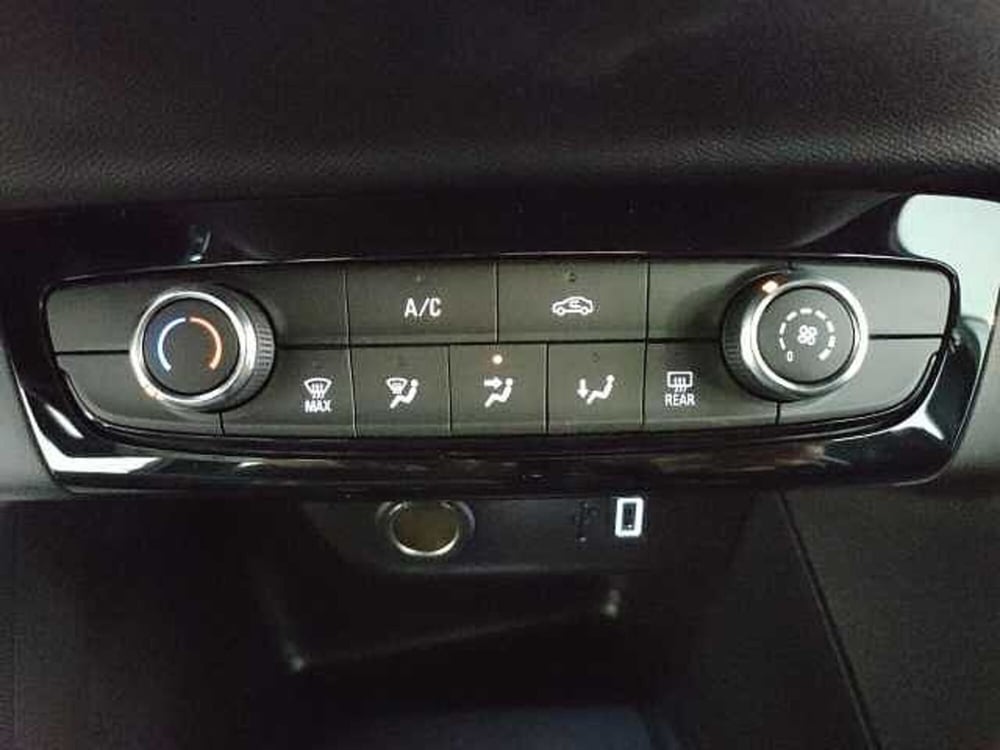 Opel Corsa nuova a Teramo (20)