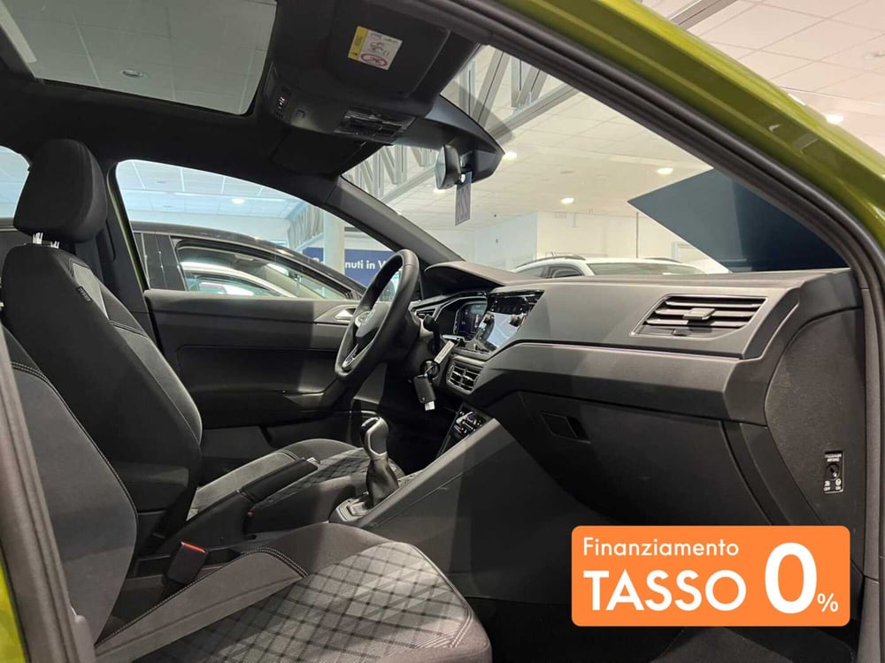 Volkswagen Taigo nuova a Siena (10)