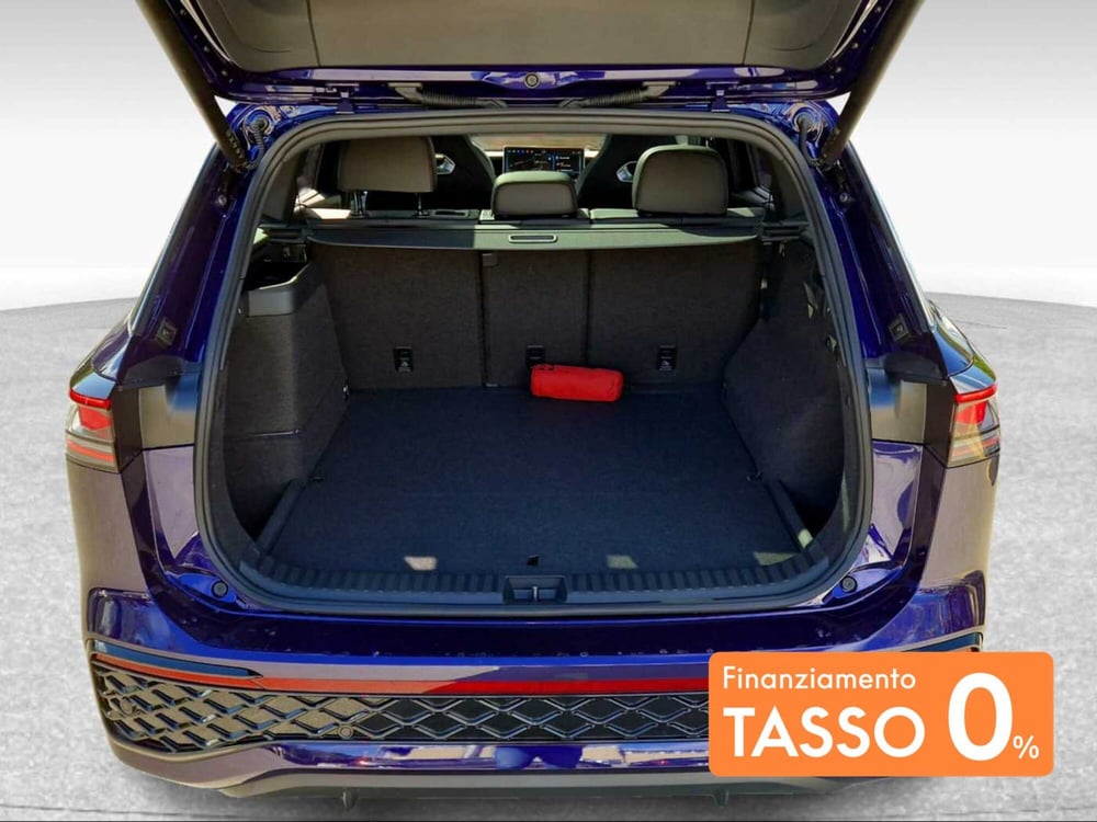 Volkswagen Tayron nuova a Siena (14)